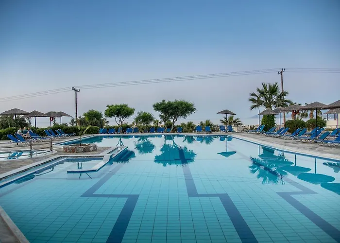 Semiramis Village Hotel 4*