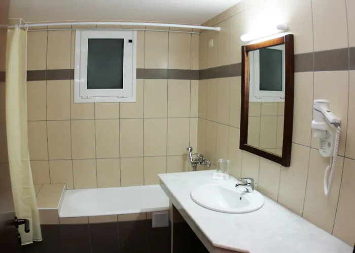 Hotel Semiramis Village