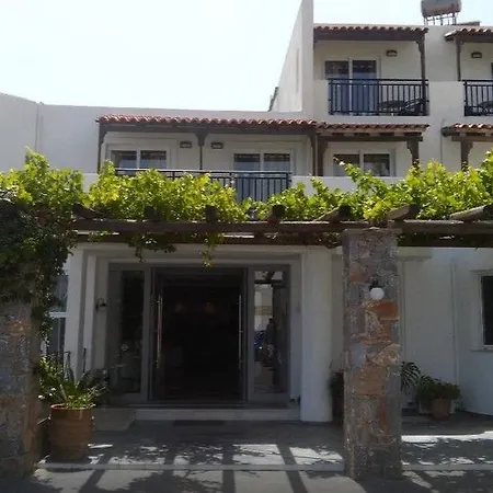 Semiramis Village Hotel 4*