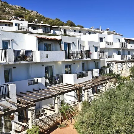 Semiramis Village Hotel