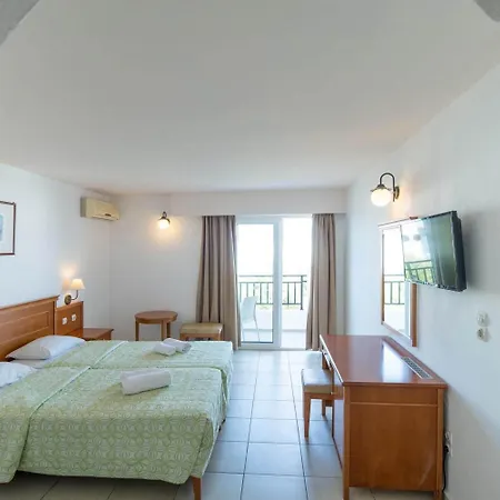 Ξενοδοχείο Semiramis Village 4*