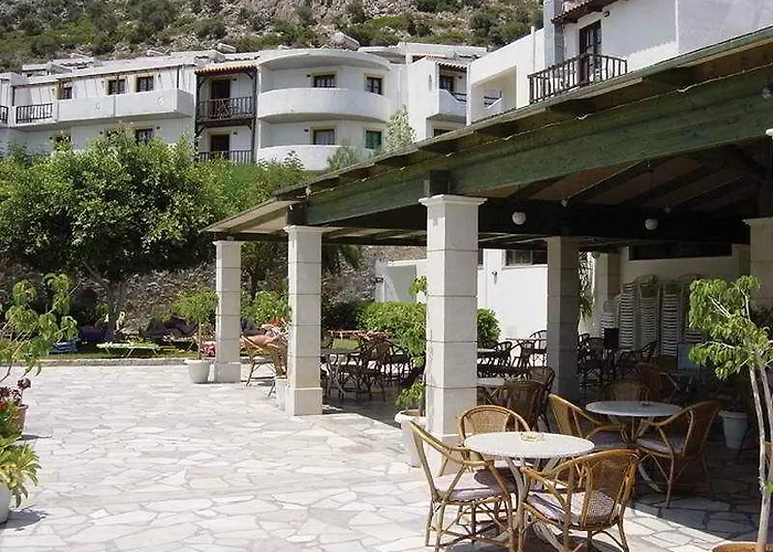 Hotel Semiramis Village