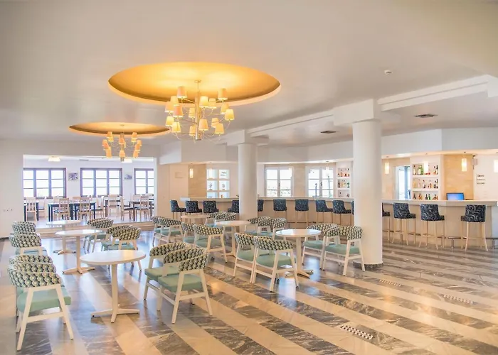 Hotel Semiramis Village