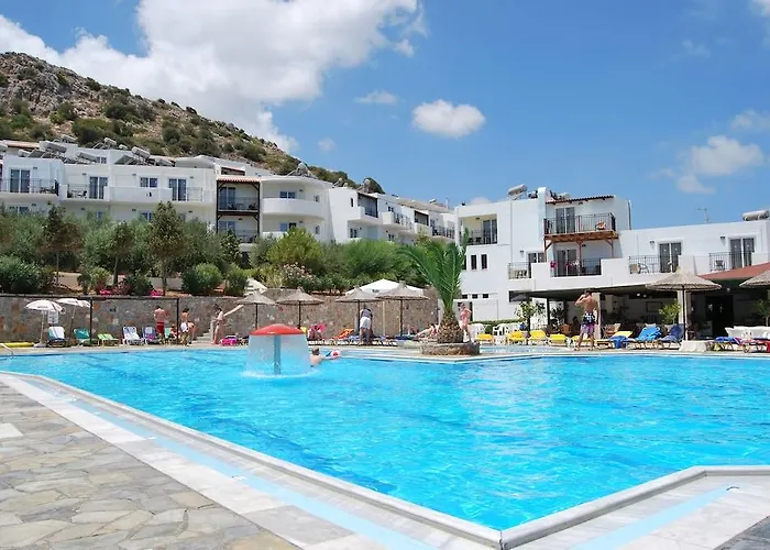 Hotel Semiramis Village